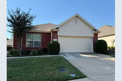 236 Bexar Drive, Lewisville, TX 75067 - Photo 2