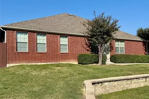 236 Bexar Dr, Lewisville, TX 75067 - Photo 4