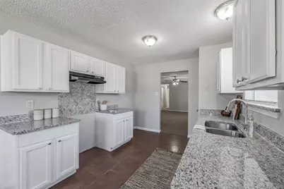 3750 Meadowbrook Drive, Fort Worth, TX 76103 - Photo 14