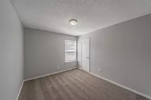 3750 Meadowbrook Dr, Fort Worth, TX 76103 - Photo 22