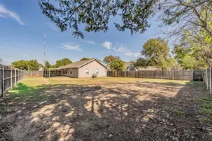 3750 Meadowbrook Dr, Fort Worth, TX 76103 - Photo 38