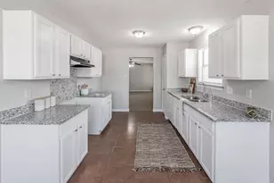 3750 Meadowbrook Dr, Fort Worth, TX 76103 - Photo 12
