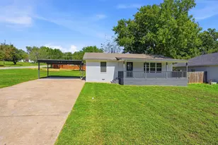 703 E Sears St, Denison, TX 75021 - Photo 2