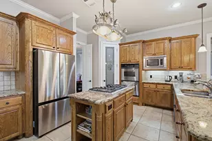 9204 Hailey Ct, North Richland Hills, TX 76182 - Photo 10