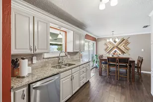 2609 Oaks Dr, Granbury, TX 76049 - Photo 14