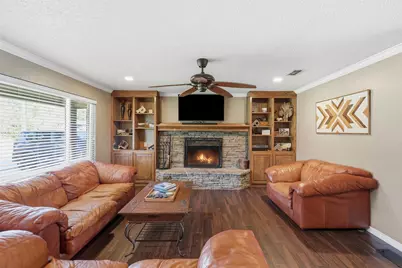 2609 Oaks Drive, Granbury, TX 76049 - Photo 10