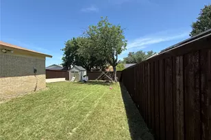 2809 Royalty Dr, Garland, TX 75044 - Photo 8