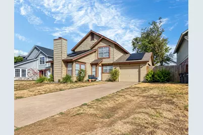 4613 Waterway Drive N, Fort Worth, TX 76137 - Photo 2