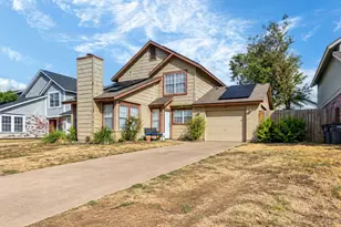 4613 Waterway Dr N, Fort Worth, TX 76137 - Photo 2