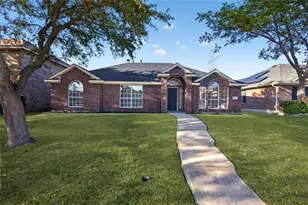 2221 Bridle Path Dr, Lancaster, TX 75146 - Photo 1