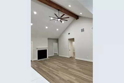 921 Meadowdale Road, Arlington, TX 76017 - Photo 2