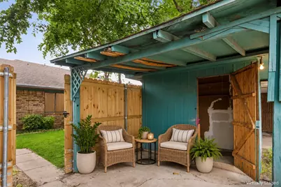 210 E Amberway Lane, Garland, TX 75040 - Photo 6