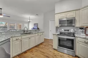 229 Willow Creek Dr, Weatherford, TX 76085 - Photo 8