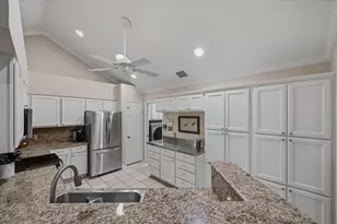 6137 Haley Ln, Fort Worth, TX 76132 - Photo 14