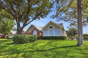 6137 Haley Ln, Fort Worth, TX 76132 - Photo 2