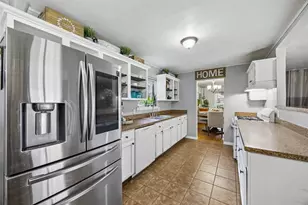 132 W Kenwood Dr, Garland, TX 75041 - Photo 10