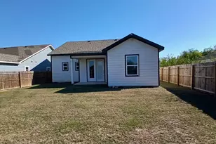 1700 E 10th Ave, Corsicana, TX 75110 - Photo 4