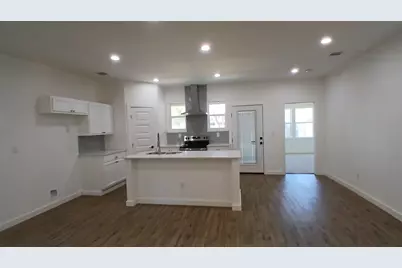 1704 E 10th Avenue, Corsicana, TX 75110 - Photo 10
