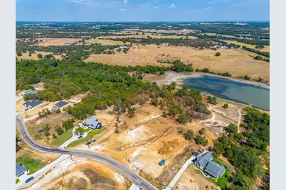 297 Zebrastone Way, Poolville, TX 76487 - Photo 4