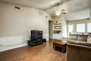 3801 Eugene Ct N, Irving, TX 75062 - Photo 6
