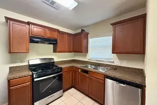 10009 Iron Ridge Dr, Fort Worth, TX 76140 - Photo 4