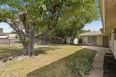 1723 Carlisle Street, Irving, TX 75062 - Photo 22