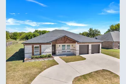 2204 Albert Broadfoot Street, Bonham, TX 75418 - Photo 1