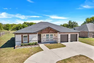 2204 Albert Broadfoot St, Bonham, TX 75418 - Photo 1