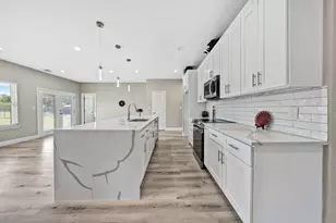 2204 Albert Broadfoot St, Bonham, TX 75418 - Photo 4