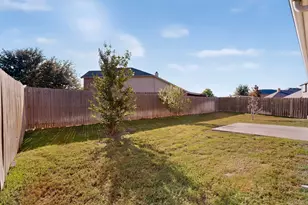 1305 Hearthstone Dr, Burleson, TX 76028 - Photo 36