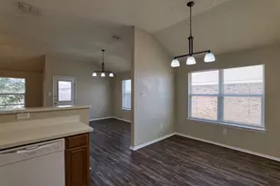 612 Pineview Ln, Fort Worth, TX 76140 - Photo 4