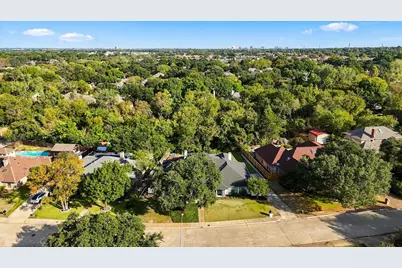 10011 Woodlake Drive, Dallas, TX 75243 - Photo 38
