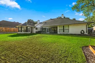 10011 Woodlake Dr, Dallas, TX 75243 - Photo 32