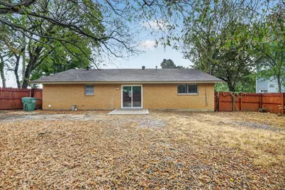 2023 N Bell Avenue, Denton, TX 76209 - Photo 32
