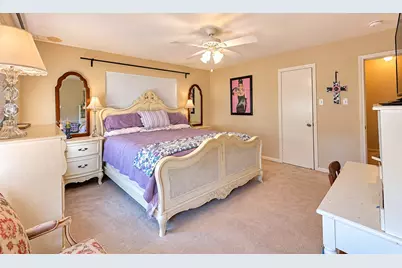 10734 Candlewood Drive, Houston, TX 77042 - Photo 16