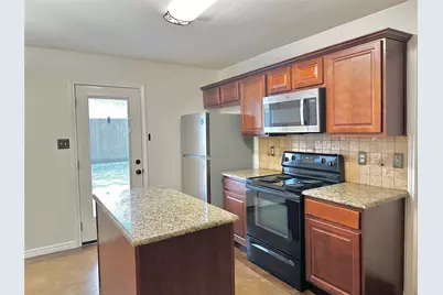 1012 Triple Crown Drive, Fort Worth, TX 76179 - Photo 4