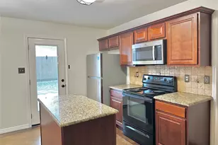 1012 Triple Crown Dr, Fort Worth, TX 76179 - Photo 4