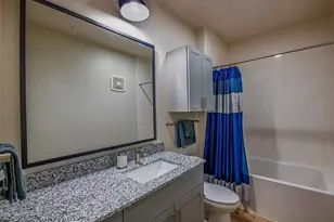 2232 Empire Central Dr, Dallas, TX 75235 - Photo 8