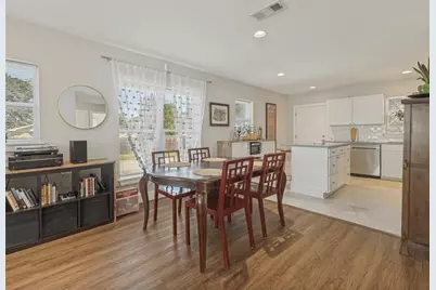 2002 Seevers Avenue, Dallas, TX 75216 - Photo 4