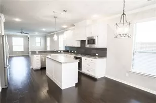 2605 McCart Ave, Fort Worth, TX 76110 - Photo 10