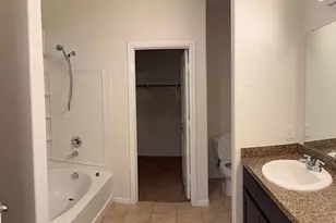 945 Loftin St, Crowley, TX 76036 - Photo 6
