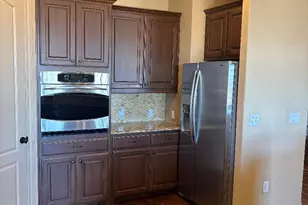 563 Rockingham Dr, Irving, TX 75063 - Photo 10
