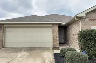 247 Pine Crest Dr, Justin, TX 76247 - Photo 2
