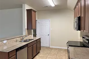 247 Pine Crest Dr, Justin, TX 76247 - Photo 10