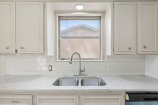 313 Carver St, Waco, TX 76704 - Photo 8