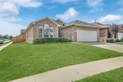 2716 Silver Hill Drive, Fort Worth, TX 76131 - Photo 2