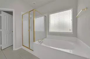 2716 Silver Hill Dr, Fort Worth, TX 76131 - Photo 18