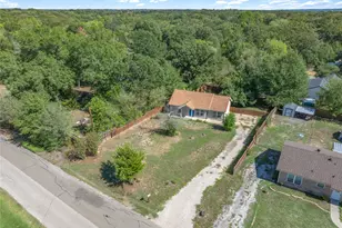 1208 N Spring St, Grand Saline, TX 75140 - Photo 2