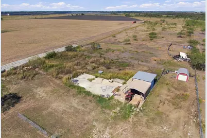 9408 County Road 2220, Barry, TX 75102 - Photo 8