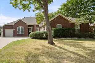 1102 Tanglewood Dr, Mansfield, TX 76063 - Photo 2